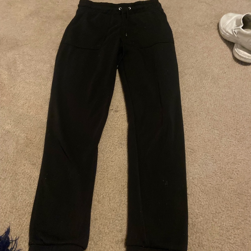 they never fit me there a medium but i think fit like a small. super soft tho!